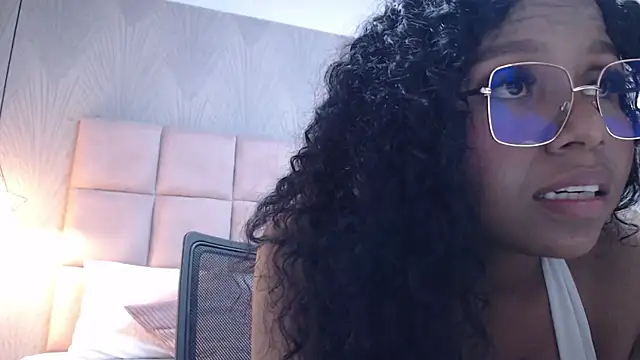 CandyBrunette webcam