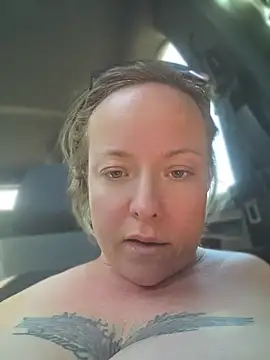 julimonroe webcam