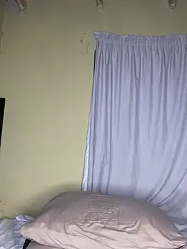 MiyaXo2 webcam