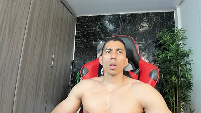 Erik_castle webcam