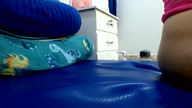 thebesthairypussy2 webcam