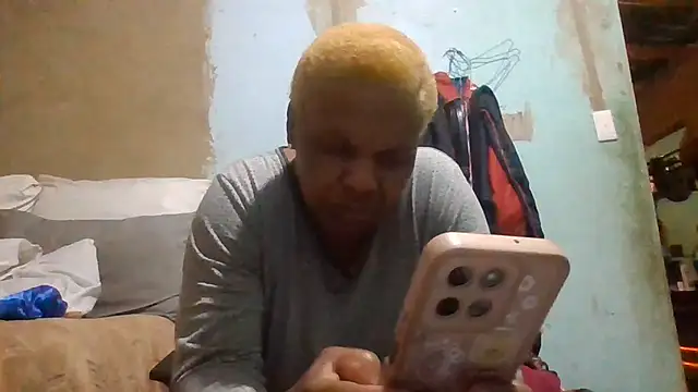 Nicky52 webcam