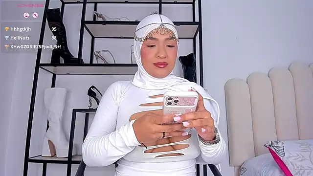 Amira-Zahra webcam