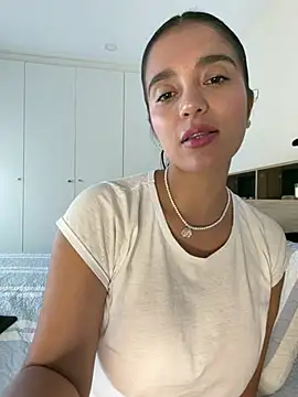 lara_beker live cam on StripChat