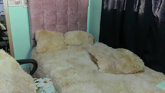 talia_mystic webcam