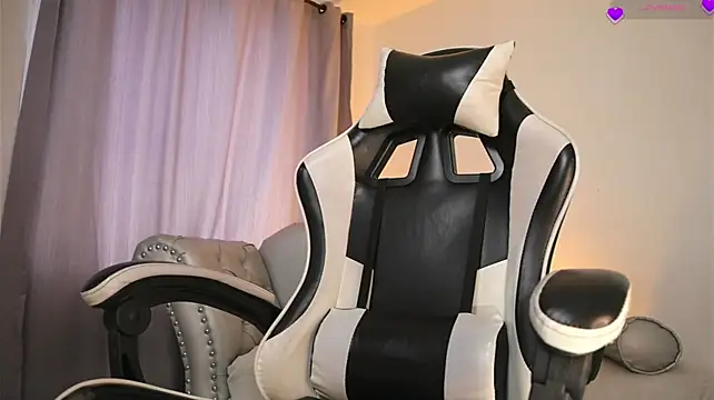 Velvet_Raze webcam
