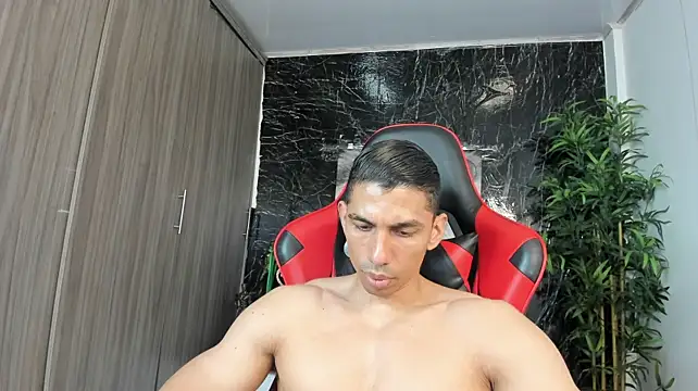 Erik_castle webcam