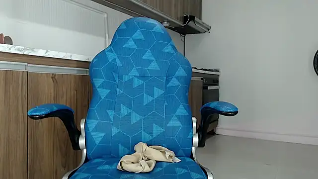 KellyShibary webcam