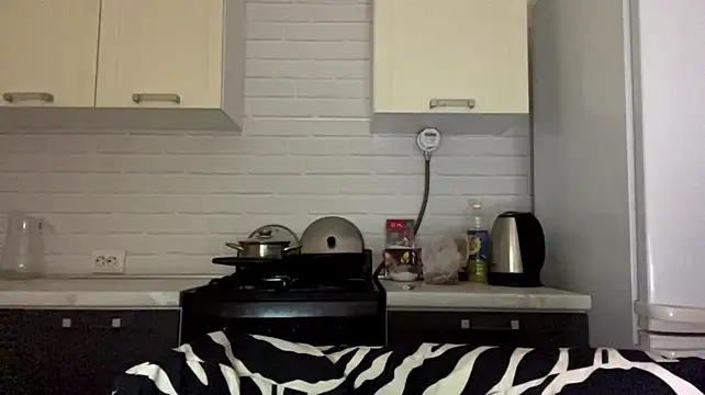 IsabellaQiueen webcam