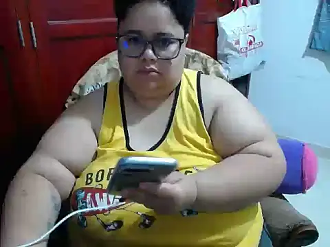 hotlesby4uxxx webcam