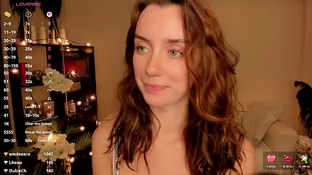 SSweettyGirl live cam on StripChat