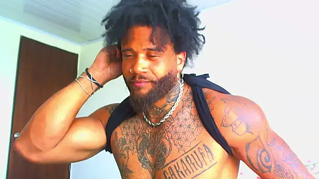 ragnar0825 live cam on StripChat