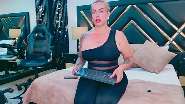 SophieWinsloow webcam