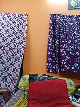 Hotpuja25 webcam