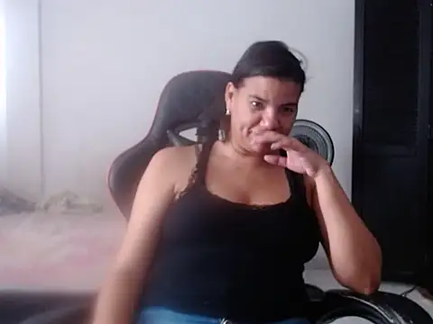 Adriana_0312 webcam