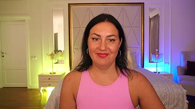 VelvetLuck webcam