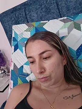 Lipzzy_sun20 webcam