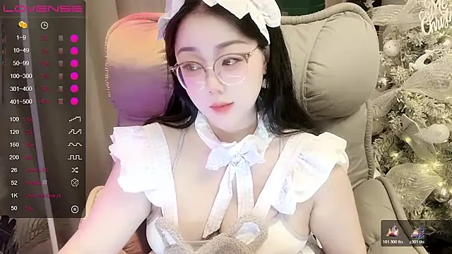 Monica-666888- webcam