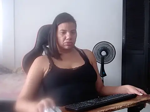 Adriana_0312 webcam