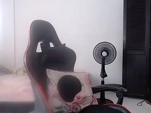Adriana_0312 webcam