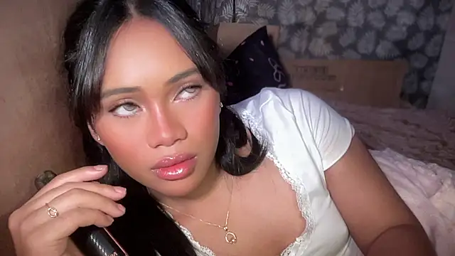 Exotic_alyssa69 webcam