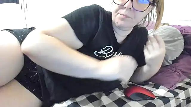 wetladyjoy webcam