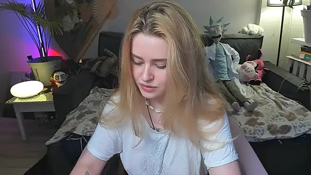 Alexa_Pirs webcam