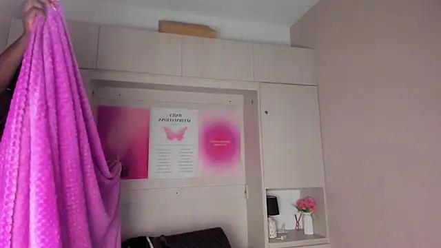 TaylorBloom webcam