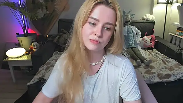 Alexa_Pirs webcam