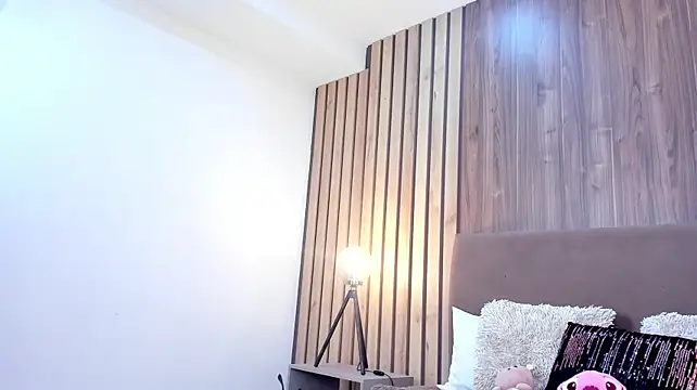 Mia_Montess webcam