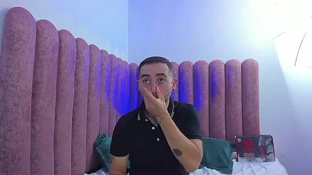 Lushian_Luna webcam