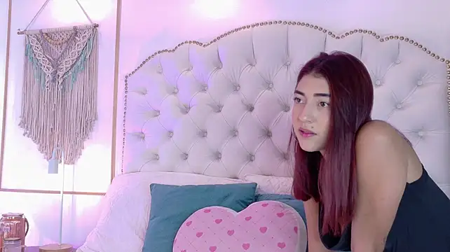 AriaStonne webcam