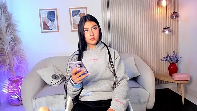 Bella_rochee webcam