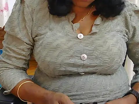 maya_kutty webcam