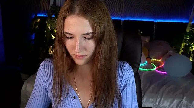 MirellEmber webcam