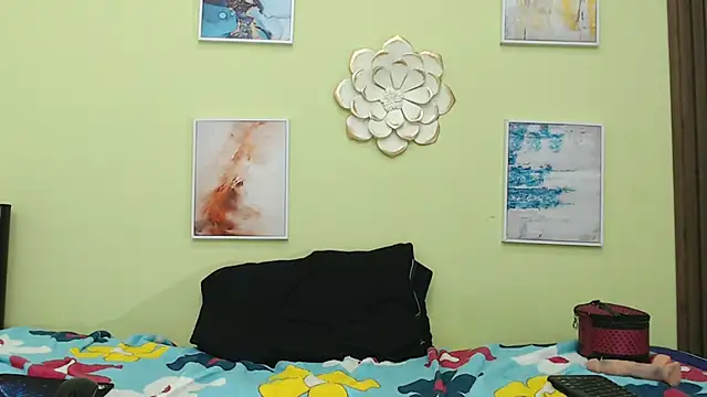 saracurvy54 webcam