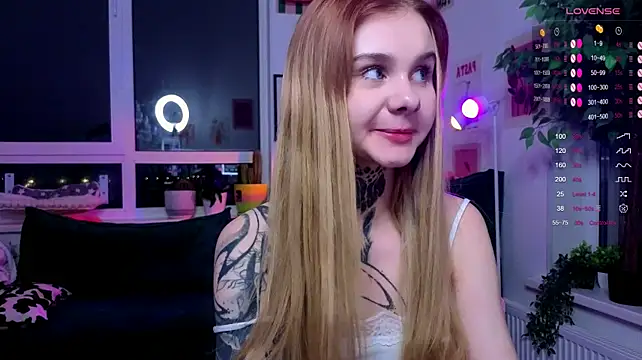 Britney_Lynch webcam