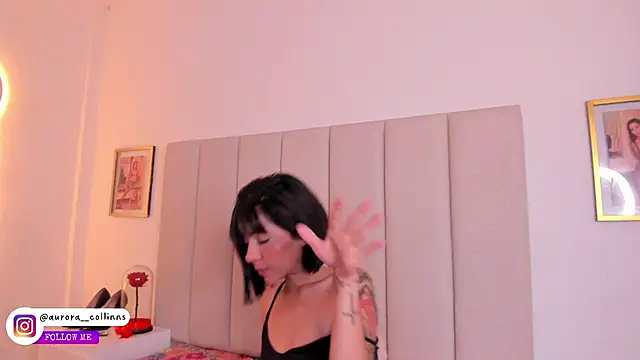 aurora_collinss_ webcam