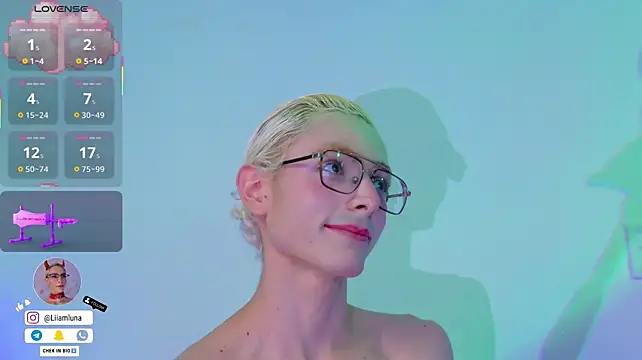 liiamluna_ webcam