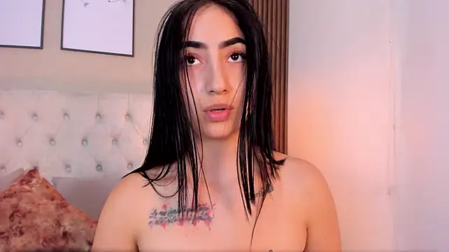natasha_moreno webcam