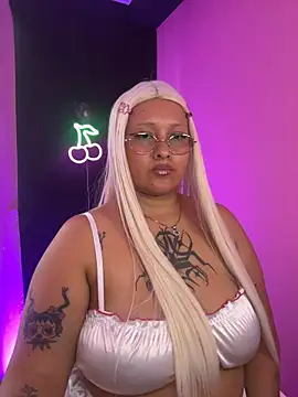 pinkbaddie777 webcam