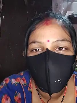 Hotcouplepriya webcam