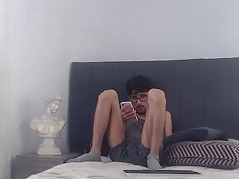 sasuke_bigcock webcam