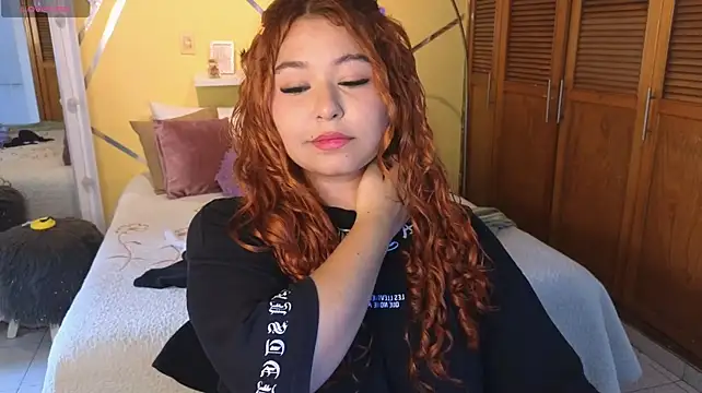 attenea_cutte webcam