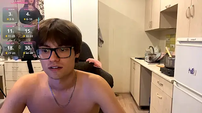 JadeNoiiir webcam