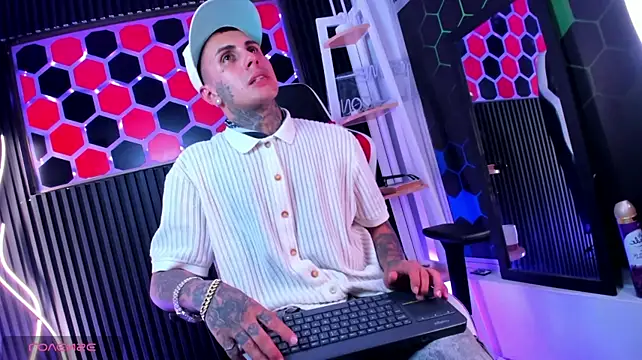 Liam_Ink webcam