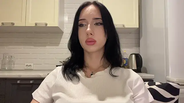 IsabellaQiueen webcam