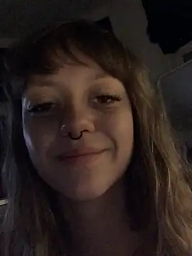 LaraaMaxx webcam
