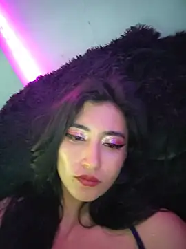 Tahara_Romanov_ webcam