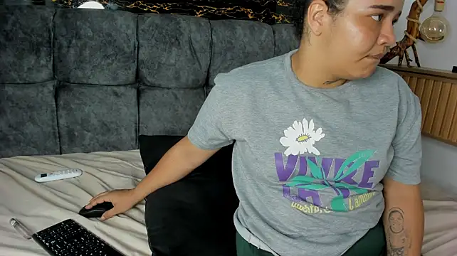 Madame_Violet webcam